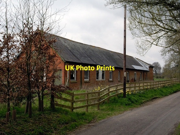 Photo 6"x4" Derelict building near Bransbury Bransbury c2006