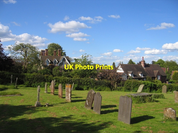 Photo 6"x4" Leek Wootton churchyard Leek Wootton c2005