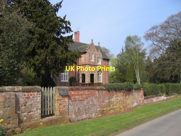 Photo 6"x4" Storrage House Rowney Green c2006