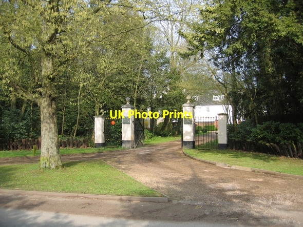Photo 6"x4" Gates at Beoley Hall Beoley c2006