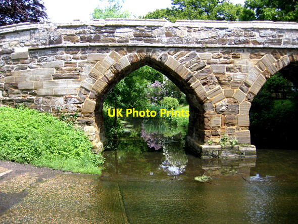 Photo 6"x4" Medieval packhorse bridge, Sutton, Beds Sutton\/TL2247 c2006