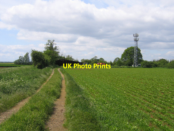 Photo 6"x4" Track to farm buildings and mast, Cottenham, Cambs Cottenham c2006