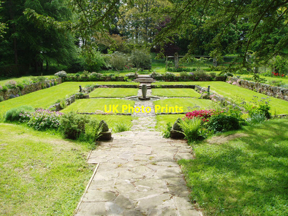 Photo 6"x4" Bemersyde House Gardens Bemersyde c2006