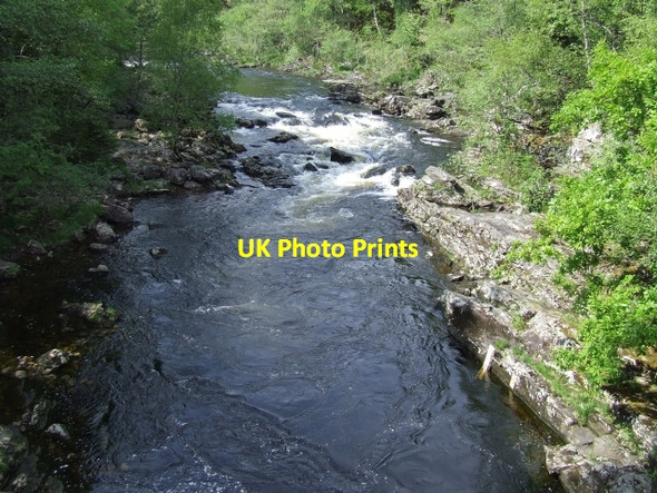 Photo 6"x4" The River Garry Faichem c2006
