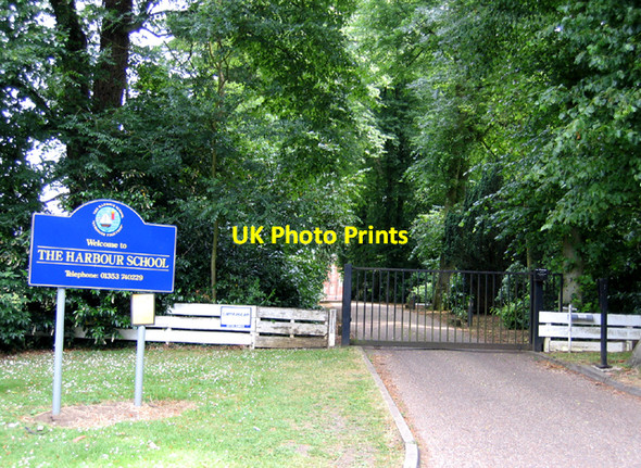 Photo 6"x4" The Harbour School, Wilburton, Cambs White Cross Hill c2006