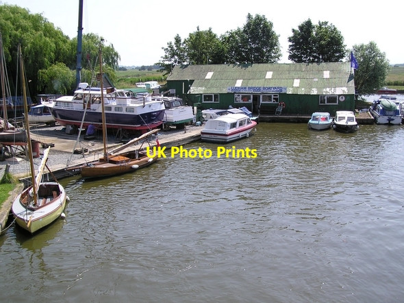 Photo 6"x4" Ludham Bridge boat yard Johnson Street c2006