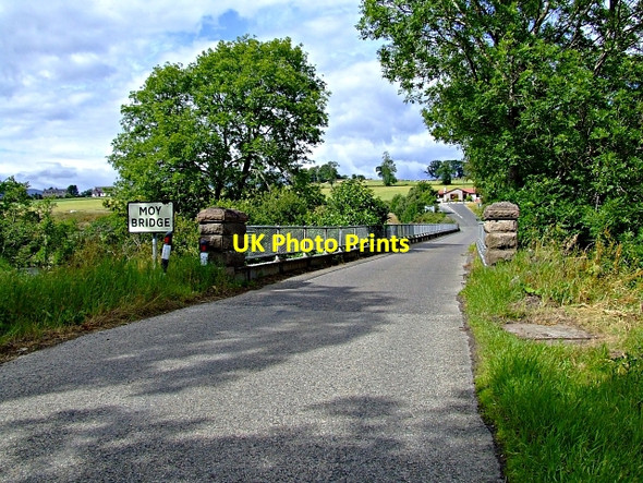 Photo 6"x4" Moy Bridge Marybank\/NH4853 c2006