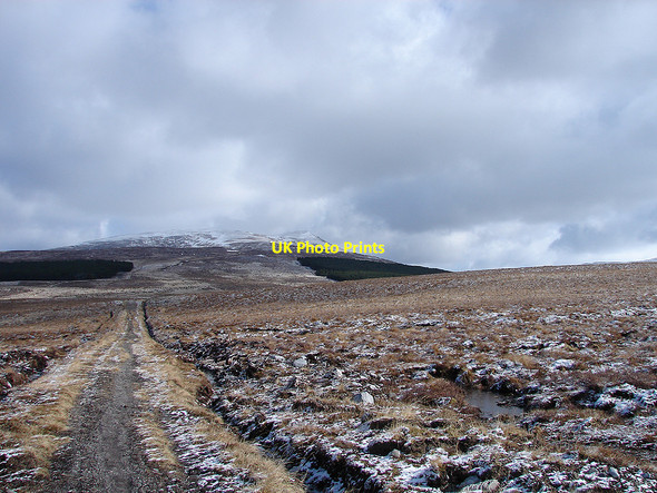 Photo 6"x4" The Track to Ben Alder Loch Pattack c2006