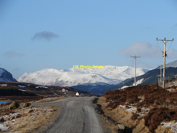 Photo 6"x4" The long hike to Ben Alder Dalwhinnie c2006