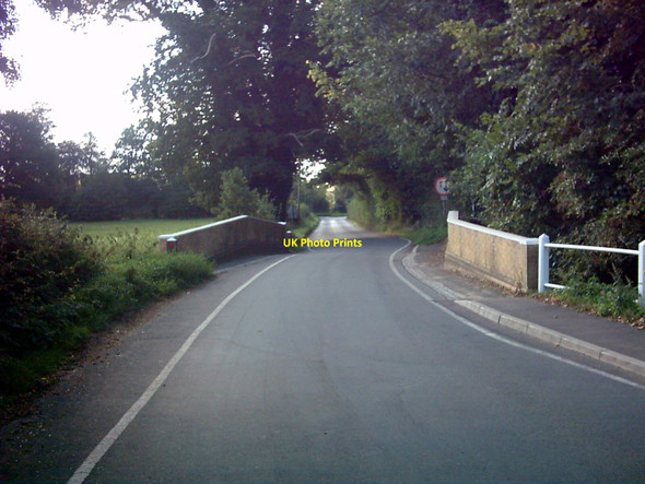 Photo 6"x4" Pouys Street Bridge over the River Yox Peasenhall c2006