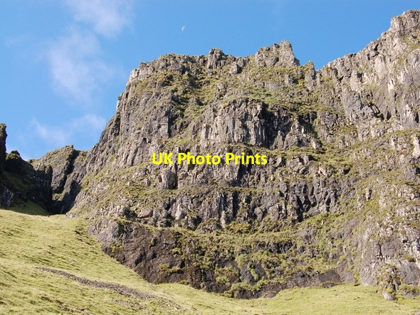 Photo 6"x4" Cliffs north of the Quiraing Digg c2006