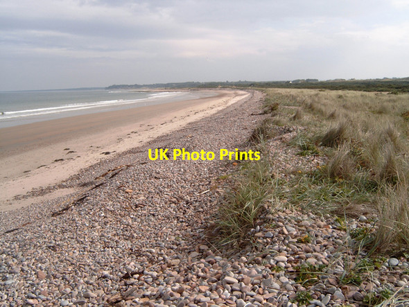 Photo 6"x4" Beach with shingle bank, west of Nairn Moss-side\/NH8555 c2006