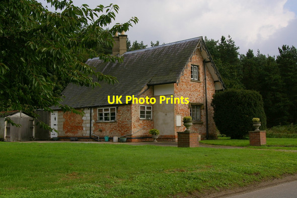 Photo 6"x4" Old Cottage near Everingham Everingham c2006