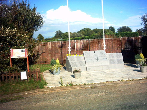 Photo 6"x4" Monument on Harrow Lane Leiston c2006