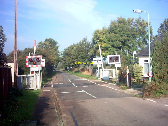 Photo 6"x4" Westhall Crossing on Wangford Road Westhall\/TM4181 c2006