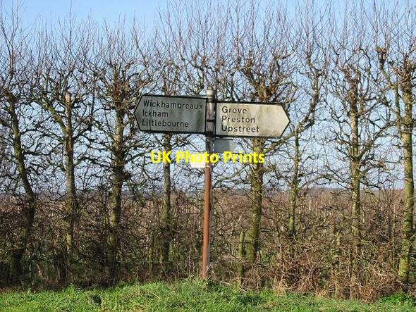 Photo 6"x4" Finger post on junction of Grove Road. Grove Hill\/TR2360 c2007