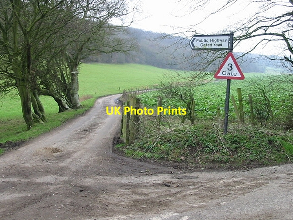 Photo 6"x4" Gated road to Dane Farm Bladbean c2007