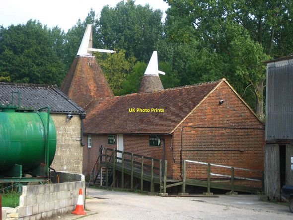 Photo 6"x4" Oast House at Forstal Farm, Goudhurst Road, Lamberhurst, Kent Lamberhurst c2006