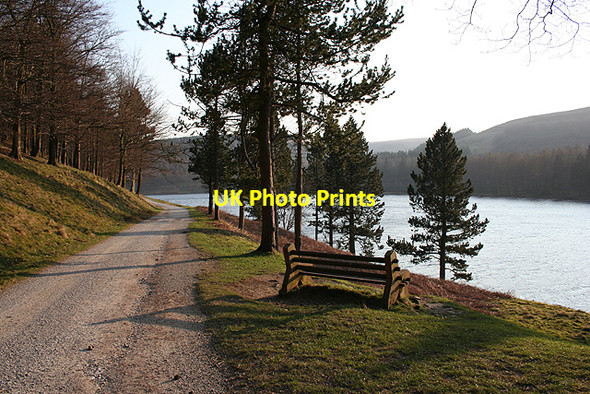 Photo 6"x4" Derwent Reservoir Abbey Bank c2007