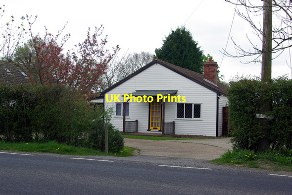 Photo 6"x4" White bungalow Woolpack Corner c2007