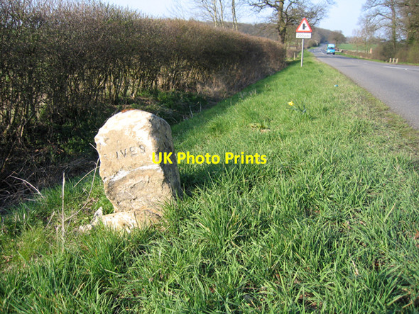 Photo 6"x4" Milestone, Gt Gransden, Cambs Croxton\/TL2459 c2007