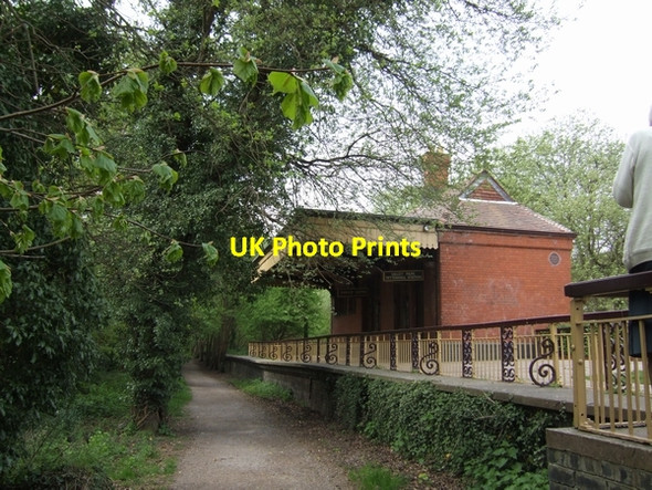 Photo 6"x4" Tettenhall Railway Station Wolverhampton c2007