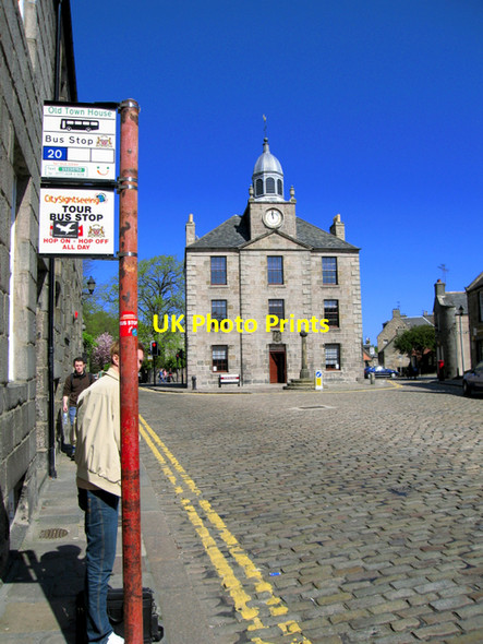 Photo 6"x4" The Old Townhouse bus stop. High Street, Old Aberdeen. Aberdeen\/NJ9206 c2007