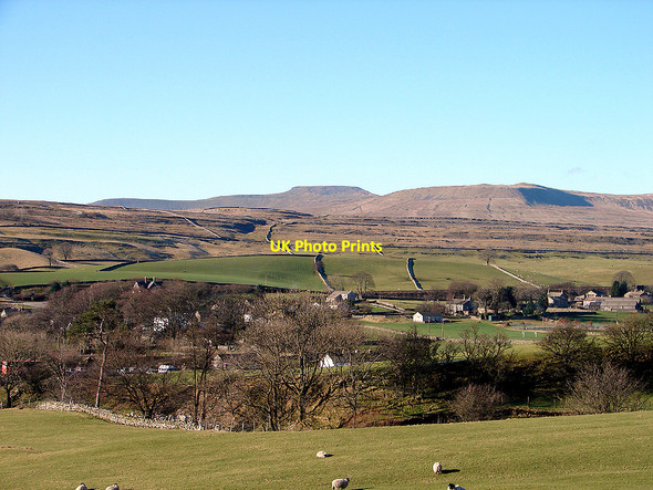 Photo 6"x4" Ingleborough and Simon Fell Chapel-le-Dale c2007
