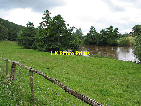 Photo 6"x4" River Wye near Lyndor Wood Hole-in-the Wall c2007