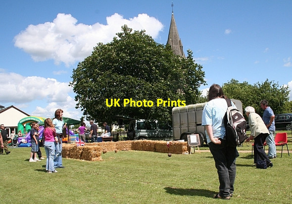 Photo 6"x4" Welland Fete - Skittles Welland c2007