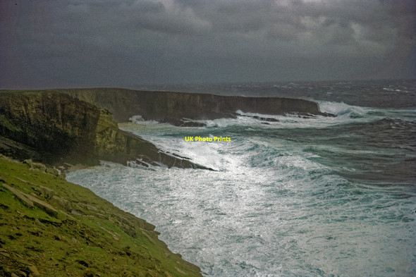 Photo 6"x4" Severe Gale in Hellabriks Wick Da Hametoon c1964