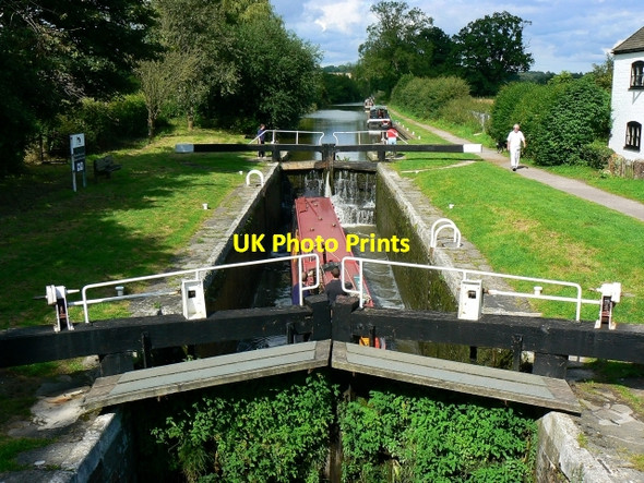 Photo 6"x4" Kennet and Avon canal, Wootton Rivers Cuckoo's Knob c2007