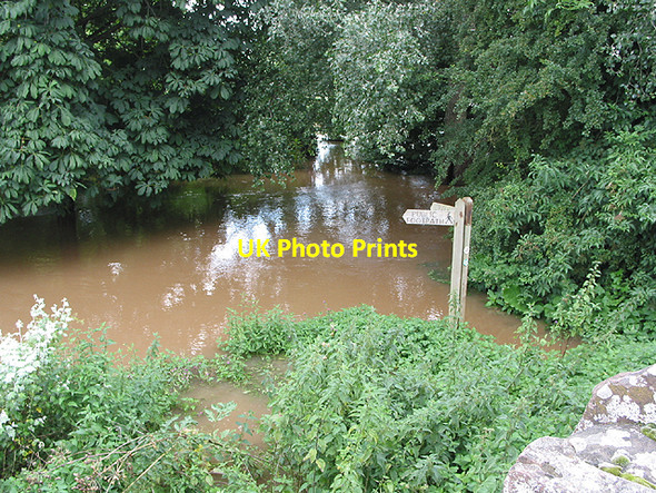 Photo 6"x4" Flooded footpath junction by the Wye, Wilton Bridge Ross-on-Wye c2007