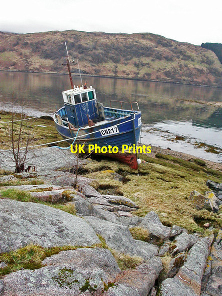 Photo 6"x4" Fishing boat Strontian\/Sron an t-Sithein c2007