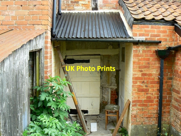 Photo 6"x4" 93 and 94 Bradenstoke, near Lyneham (4) Bradenstoke c2007