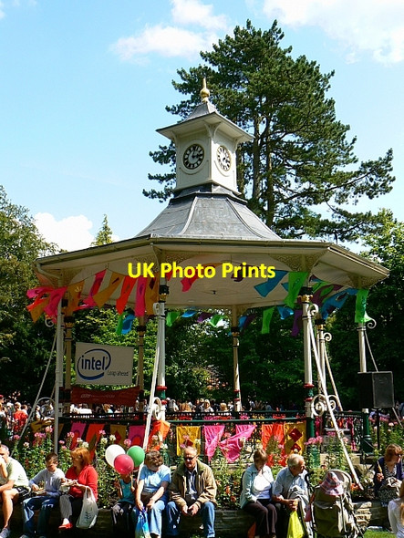 Photo 6"x4" Swindon Mela, Town Gardens, Swindon (7) Swindon\/SU1685 c2007