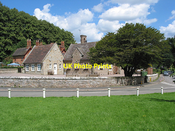 Photo 6"x4" Eastnor C. of E. Primary School Eastnor c2007