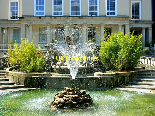 Photo 6"x4" Neptune fountain, Promenade, Cheltenham Cheltenham c2007