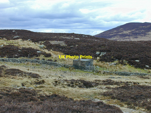 Photo 6"x4" Bothy by the dam Llidiardau\/SH8738 c2004