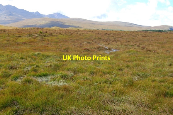 Photo 6"x4" Moorland north of Sligachan Allt M\u00f2r\/NG4532 c2007