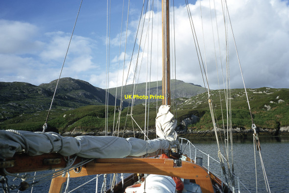 Photo 6"x4" Caolas M\u00c3\u00b2r - the great anchorage Loch Sgioport c1970