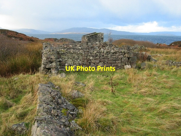Photo 6"x4" Ruins near Ashaig Ashaig\/Athaiseig c2007