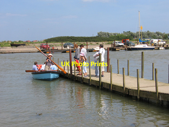Photo 6"x4" Walberswick Ferry Southwold c2004