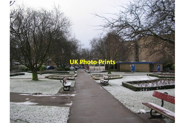 Photo 6"x4" Library gardens Harrogate c2008