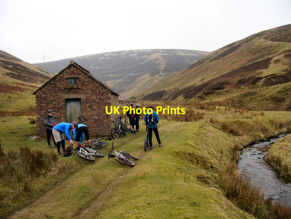 Photo 6"x4" Farm (or water board?) building River South Esk\/NT2948 c2008