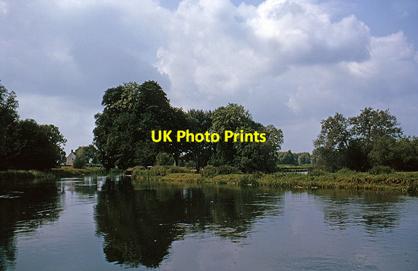 Photo 6"x4" The Avon from Ibsley Bridge Ellingham\/SU1408 c1980