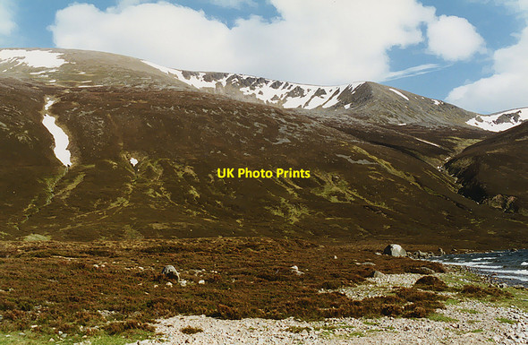 Photo 6"x4" Looking towards Einich Cairn from Loch Einich Loch Eanaich c1996