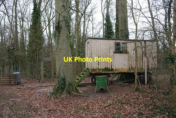 Photo 6"x4" Old Road Labourers' Caravan Duckswich c2008