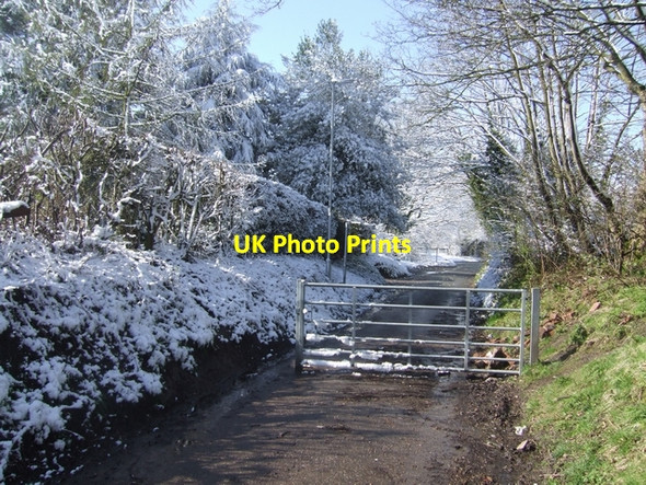 Photo 6"x4" Gated road in winter Wednesfield c2008