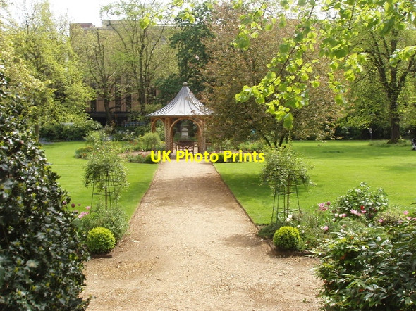Photo 6"x4" Garden square of Royal Crescent, Kensington Kensington\/TQ2579 c2008